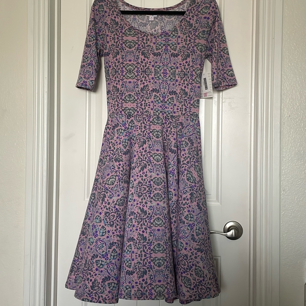 LuLaRoe Nicole Dress Size M